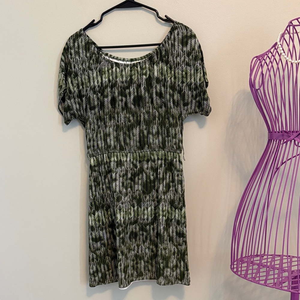 Gianni Bini Olive and Black Patterned Lined Dress